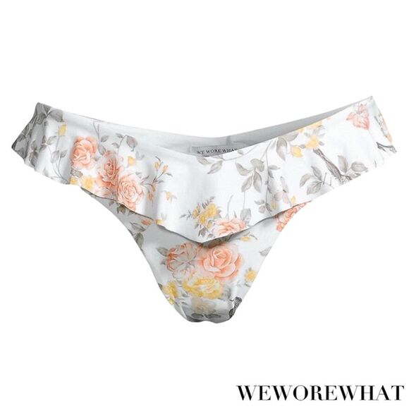 WeWoreWhat **NWT** Ruffle Delilah Bikini Bottom In Floral Toile White
